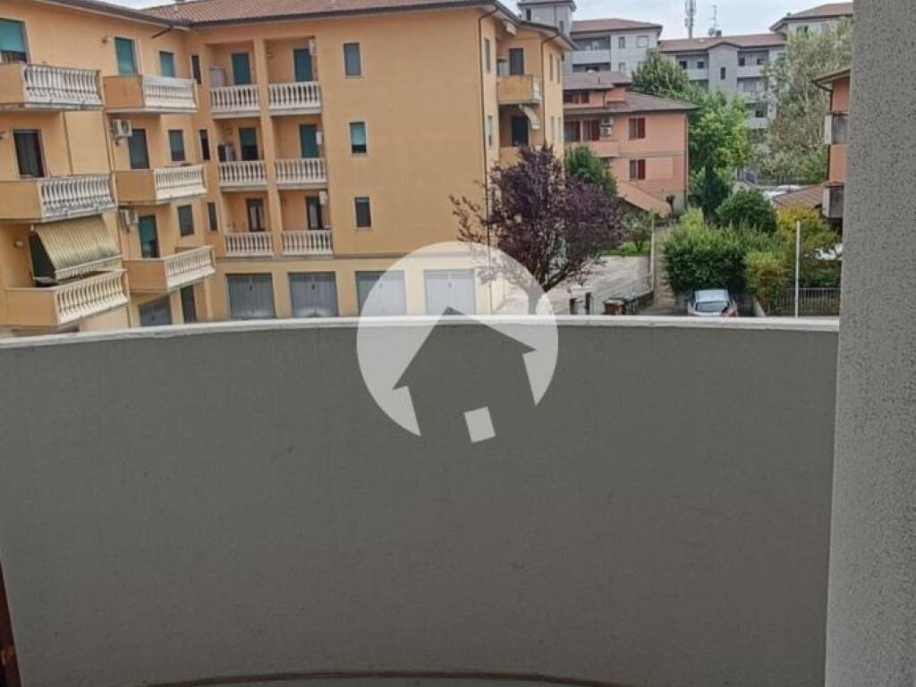 appartamento in affitto a Reggio nell'Emilia in zona Città Storica