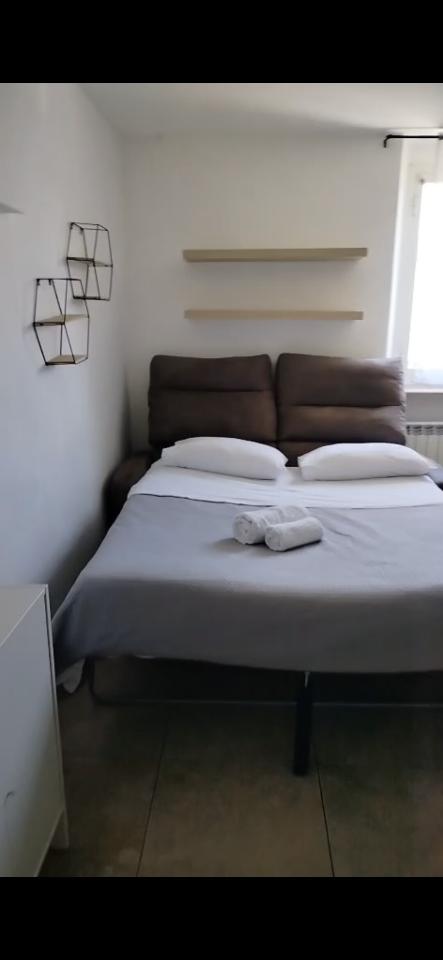 negozio in affitto a Reggio nell'Emilia in zona Città Storica