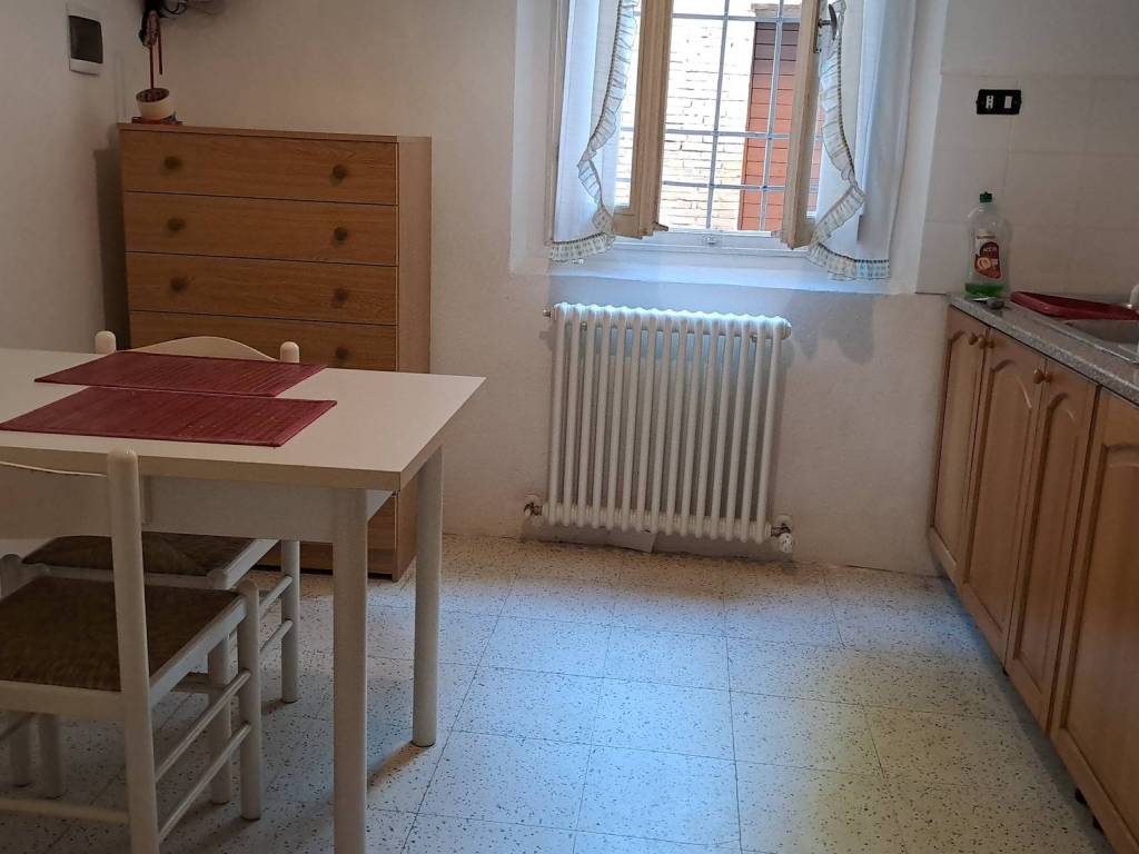 appartamento in affitto a Reggio nell'Emilia in zona Città Storica