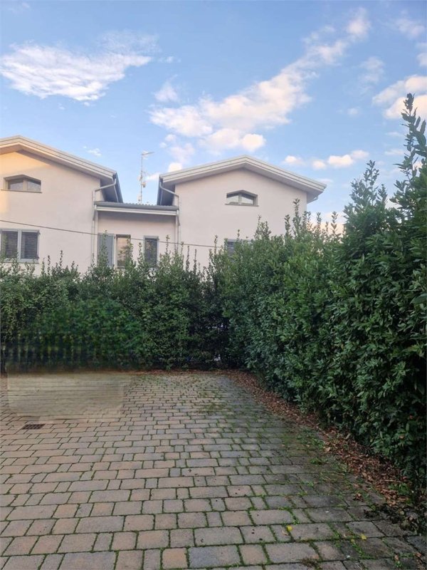 appartamento in affitto a Reggio nell'Emilia in zona Sabbione