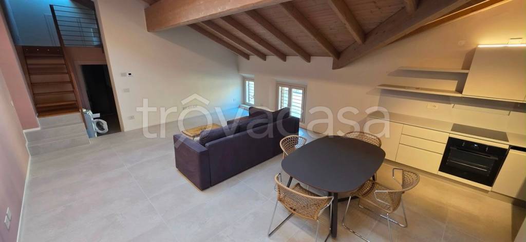 appartamento in affitto a Reggio nell'Emilia in zona Città Storica