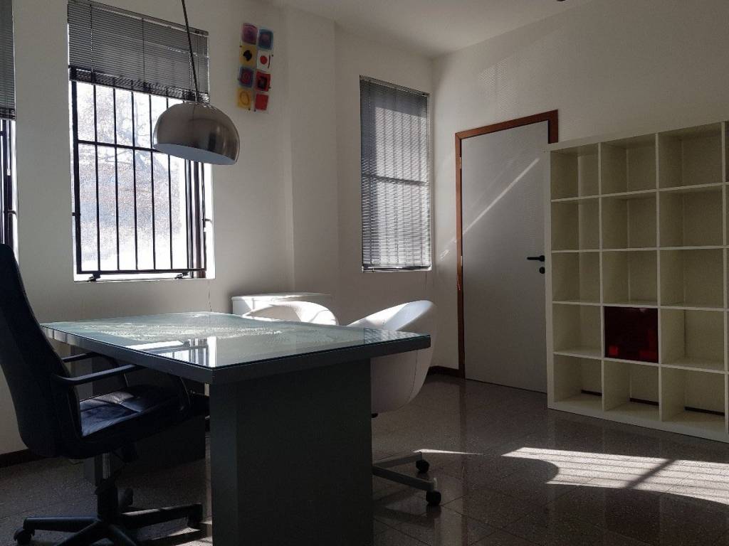 ufficio in affitto a Reggio nell'Emilia in zona Tribunale