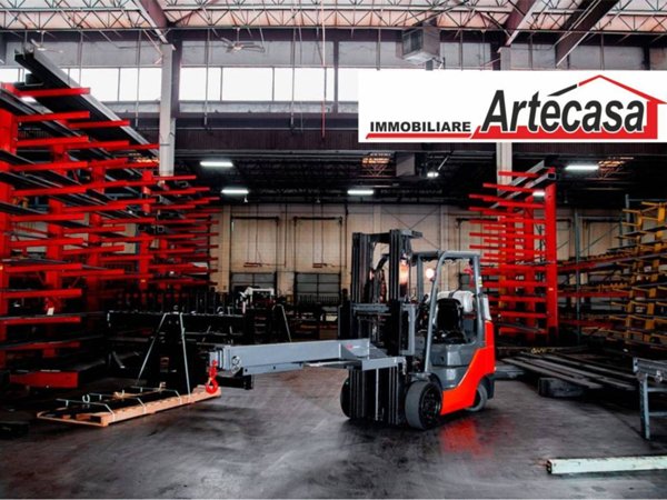 locale commerciale in affitto a Reggio nell'Emilia in zona Mancasale