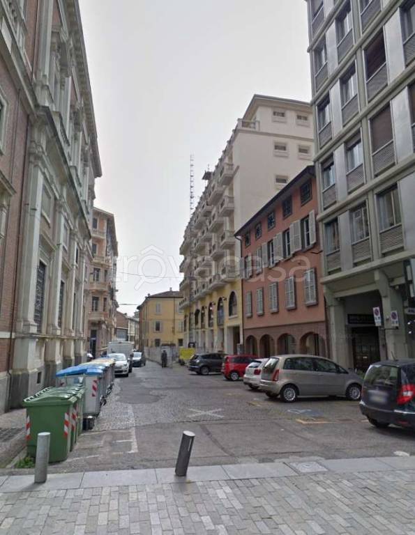 appartamento in affitto a Reggio nell'Emilia in zona Città Storica