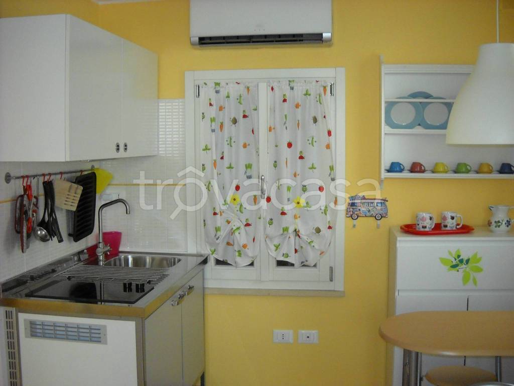 appartamento in affitto a Reggio nell'Emilia in zona Città Storica