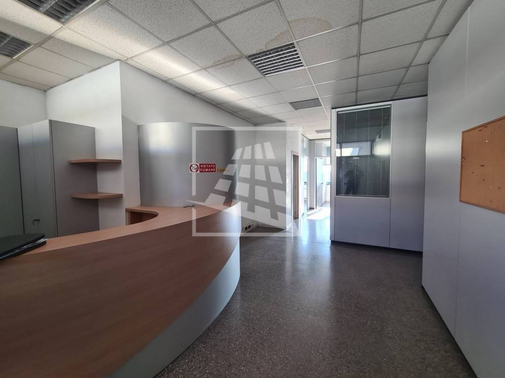 ufficio in affitto a Reggio nell'Emilia in zona Mancasale