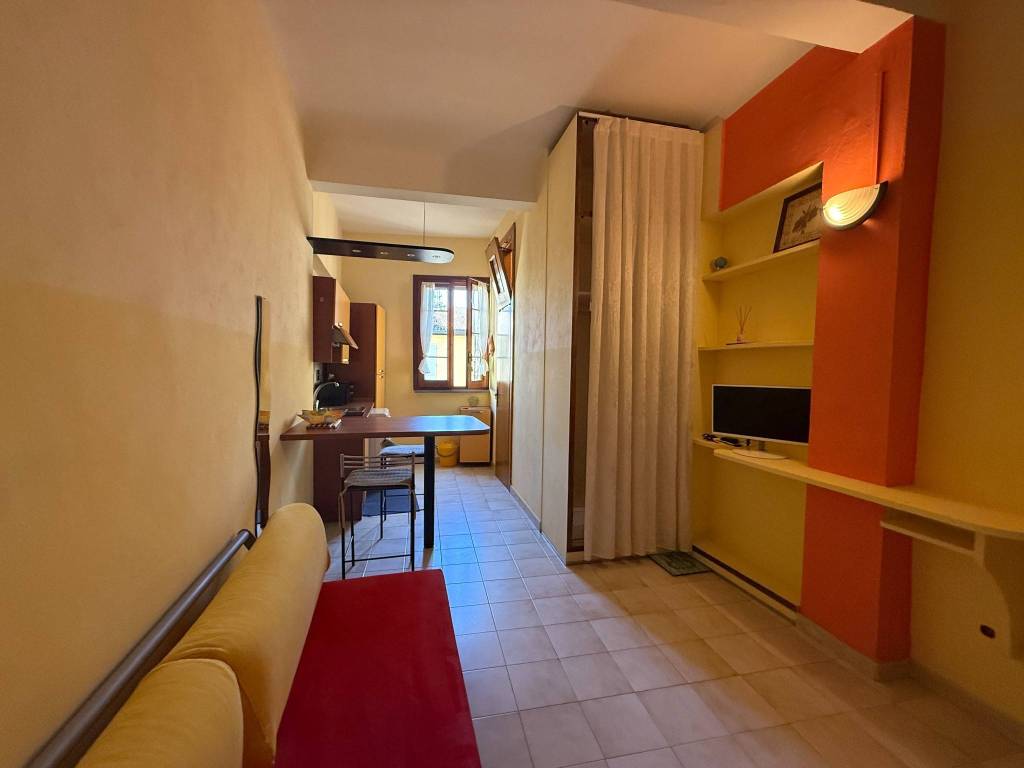 appartamento in affitto a Reggio nell'Emilia in zona Città Storica