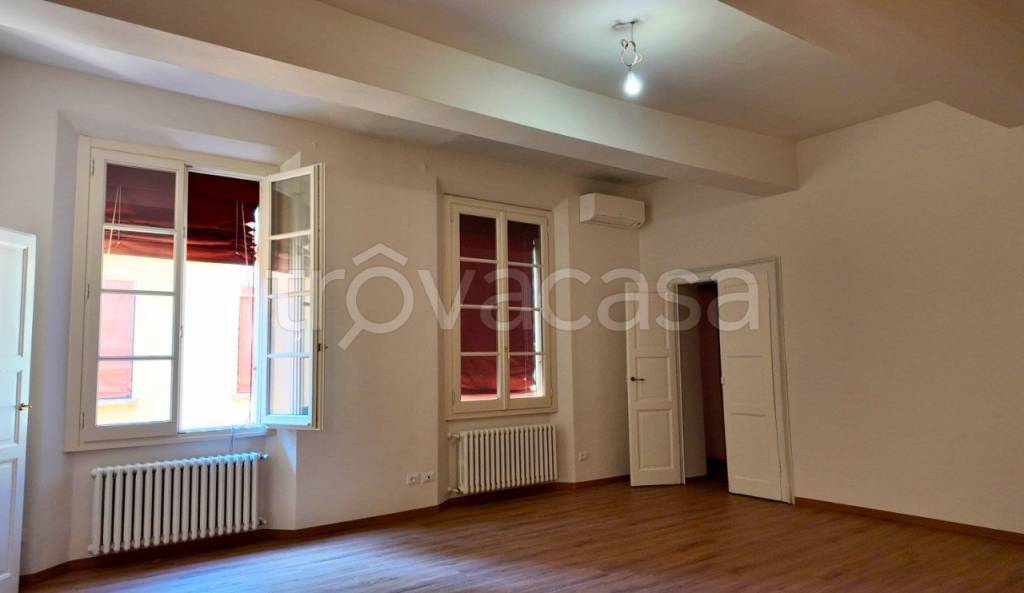 ufficio in affitto a Reggio nell'Emilia in zona Città Storica