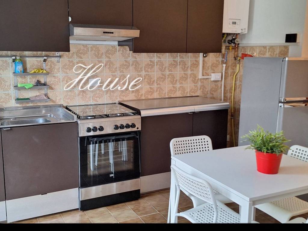 appartamento in affitto a Reggio nell'Emilia in zona Baragalla