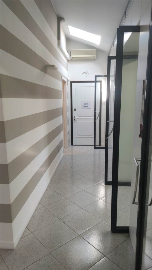 ufficio in affitto a Reggio nell'Emilia in zona Ospizio