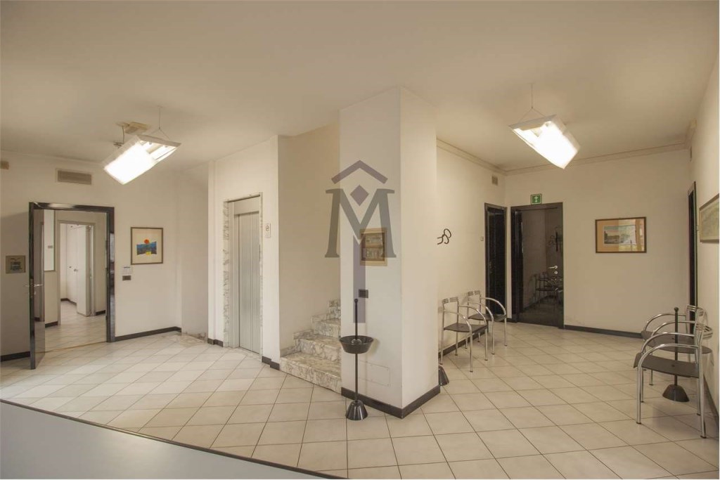 ufficio in affitto a Reggio nell'Emilia in zona Tribunale