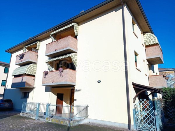 appartamento in affitto a Reggio nell'Emilia in zona Santa Croce