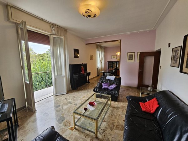 negozio in affitto a Reggio nell'Emilia in zona Città Storica