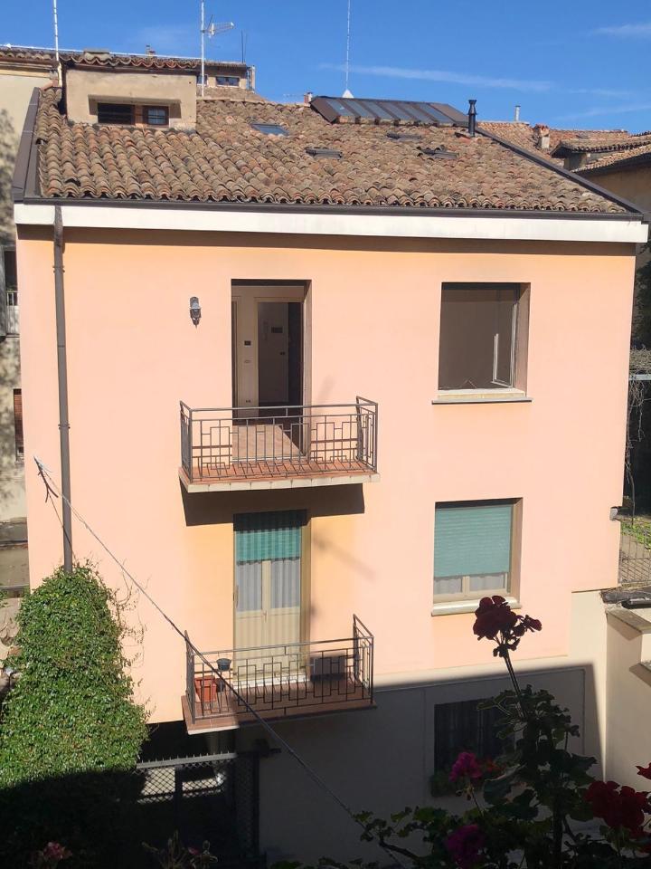appartamento in affitto a Reggio nell'Emilia in zona Città Storica