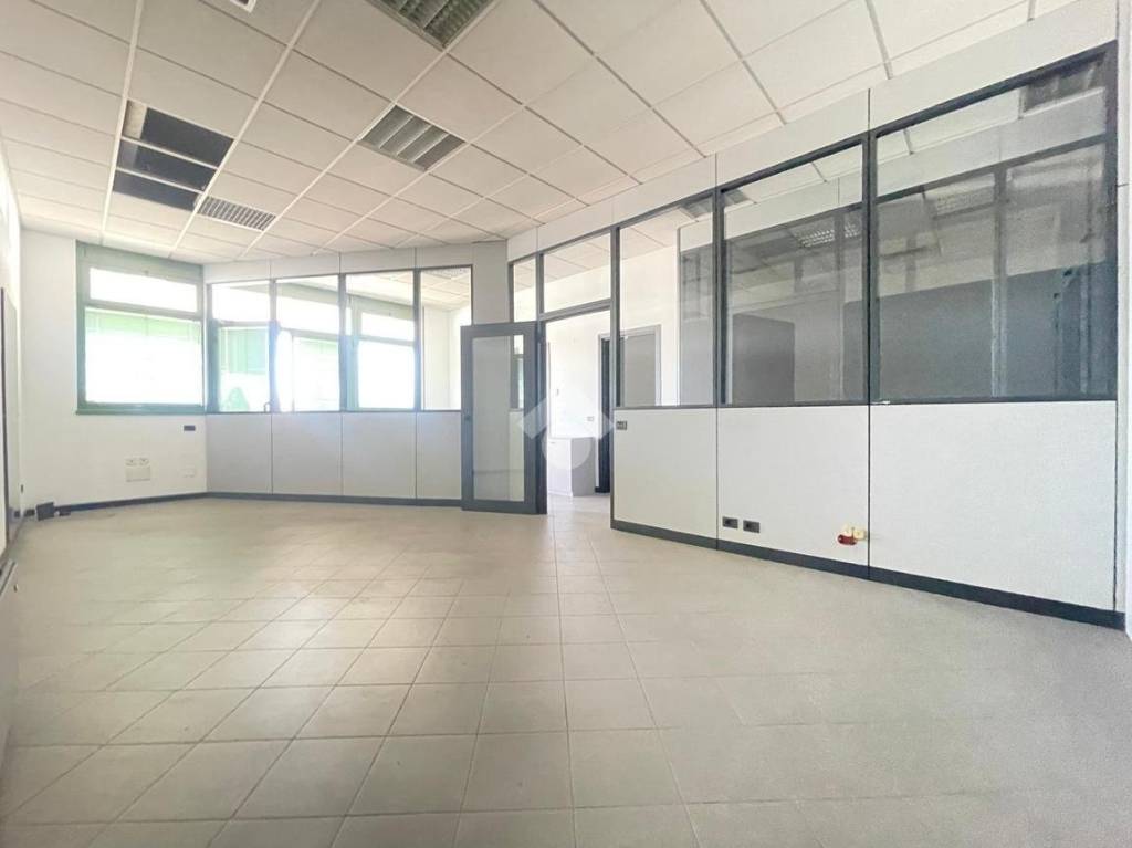 ufficio in affitto a Reggio nell'Emilia in zona Mancasale