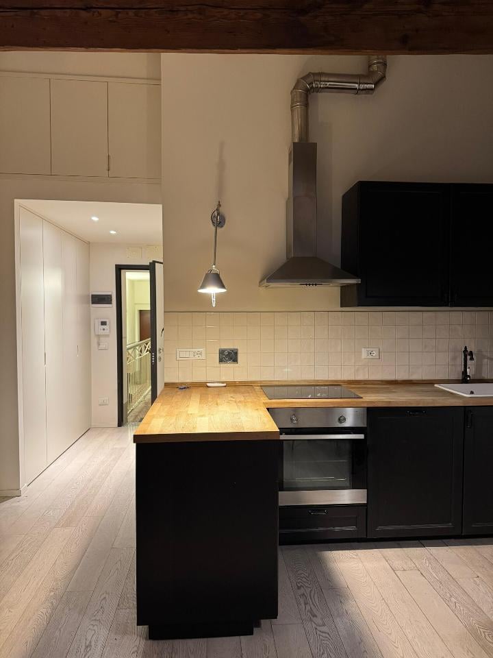 appartamento in affitto a Reggio nell'Emilia in zona Città Storica