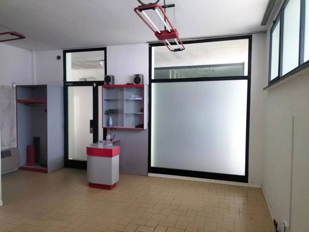 ufficio in affitto a Reggio nell'Emilia in zona Regina Pacis