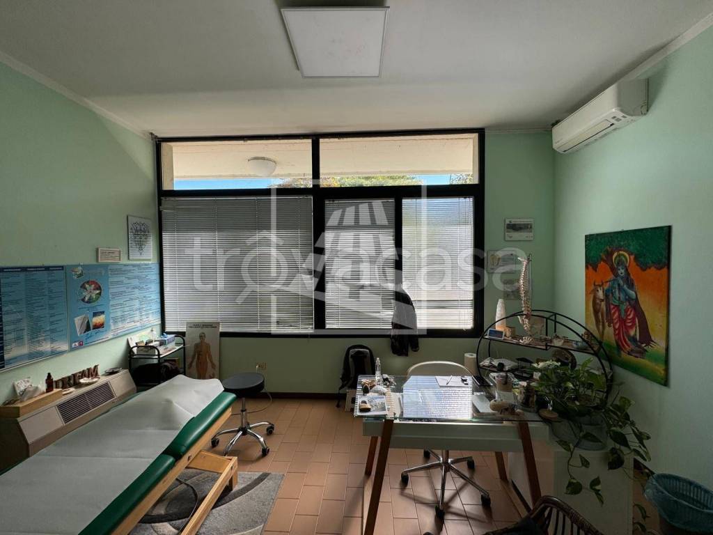 ufficio in affitto a Reggio nell'Emilia in zona Regina Pacis