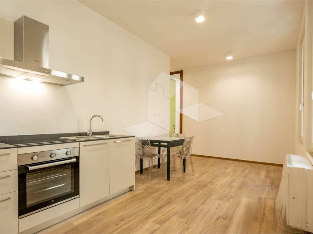 appartamento in affitto a Reggio nell'Emilia in zona Città Storica