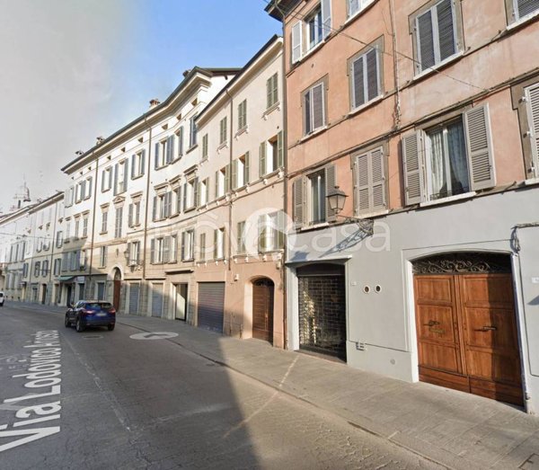 negozio in affitto a Reggio nell'Emilia in zona Città Storica