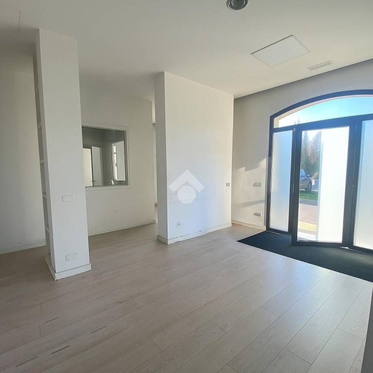 ufficio in affitto a Reggio nell'Emilia in zona Mancasale