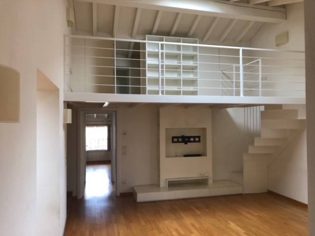 appartamento in affitto a Reggio nell'Emilia in zona Città Storica