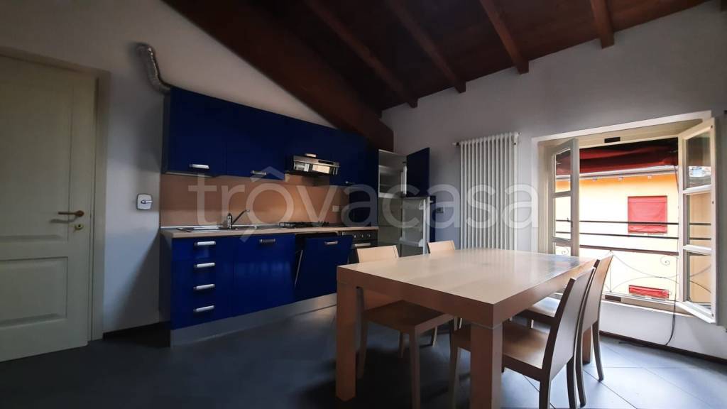 appartamento in affitto a Reggio nell'Emilia in zona Città Storica