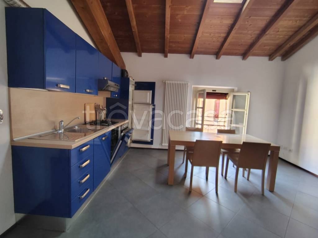 appartamento in affitto a Reggio nell'Emilia in zona Città Storica