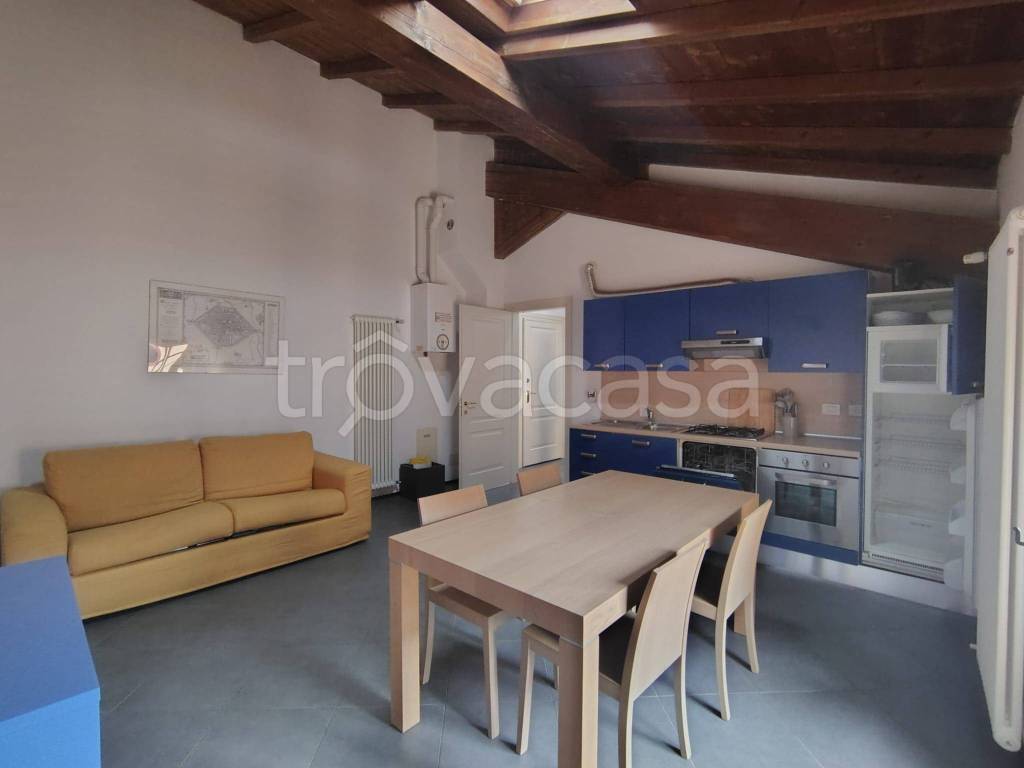 appartamento in affitto a Reggio nell'Emilia in zona Città Storica