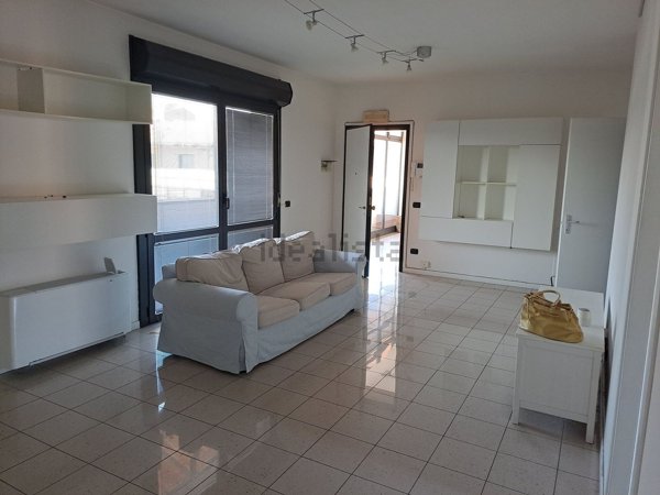 appartamento in affitto a Reggio nell'Emilia in zona Città Storica