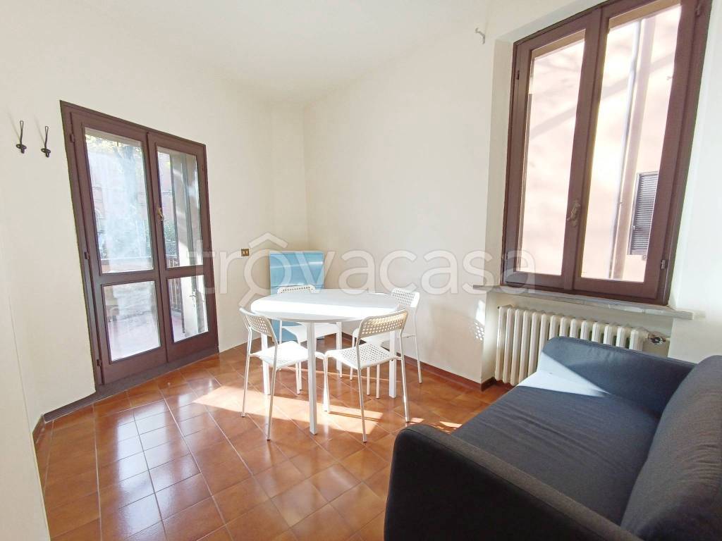 appartamento in affitto a Reggio nell'Emilia in zona Città Storica