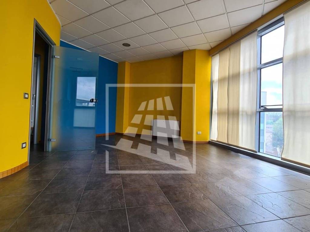 ufficio in affitto a Reggio nell'Emilia in zona Tribunale