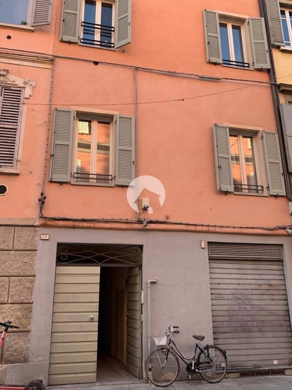 appartamento in affitto a Reggio nell'Emilia in zona Città Storica