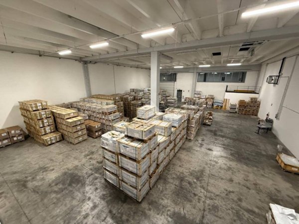 locale commerciale in affitto a Reggio nell'Emilia in zona Mancasale