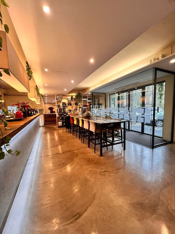 negozio in affitto a Reggio nell'Emilia in zona Città Storica