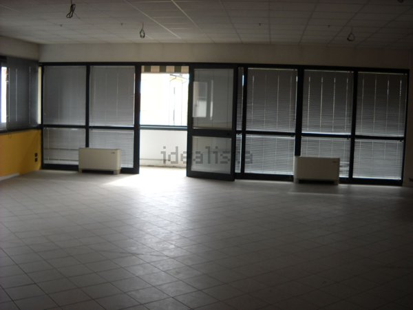 ufficio in affitto a Reggio nell'Emilia in zona Regina Pacis