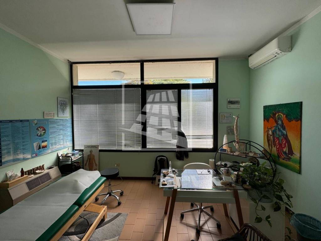 ufficio in affitto a Reggio nell'Emilia in zona Regina Pacis