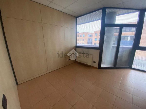 ufficio in affitto a Reggio nell'Emilia in zona Tribunale