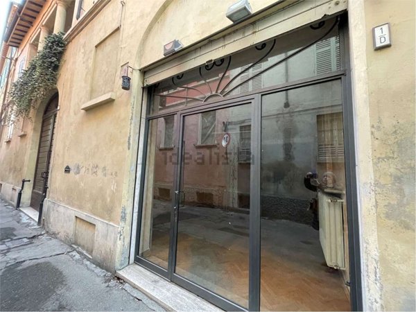 negozio in affitto a Reggio nell'Emilia in zona Città Storica