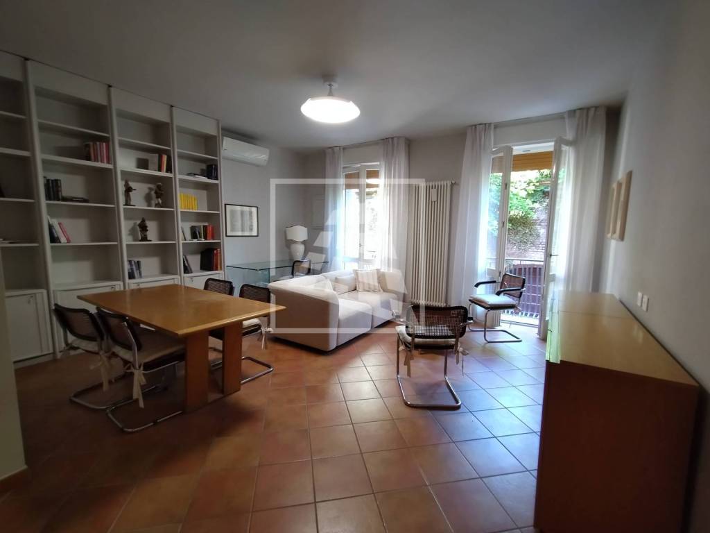 appartamento in affitto a Reggio nell'Emilia in zona Città Storica