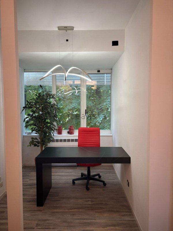 ufficio in affitto a Reggio nell'Emilia in zona Pappagnocca