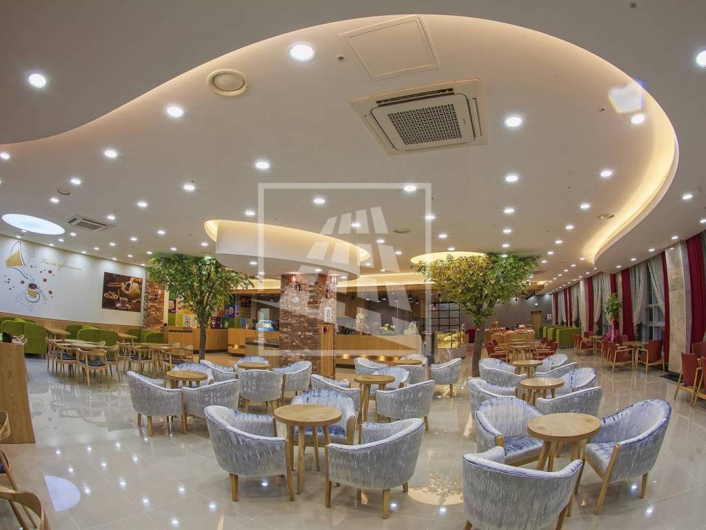 negozio in affitto a Reggio nell'Emilia in zona Città Storica