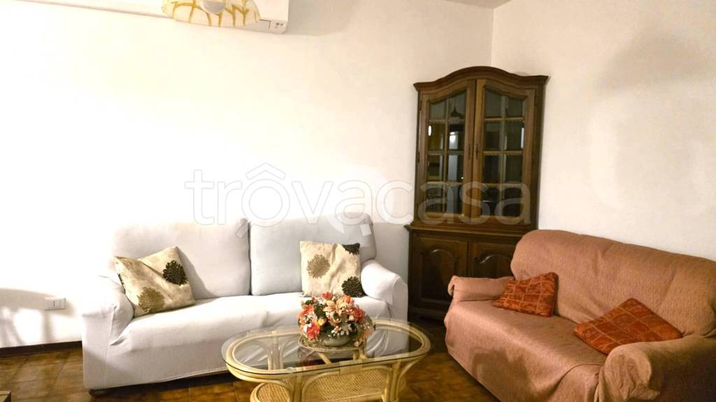 appartamento in affitto a Reggio nell'Emilia in zona Città Storica