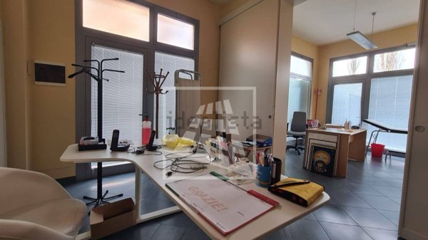 ufficio in affitto a Reggio nell'Emilia in zona San Pellegrino / Villa Canali