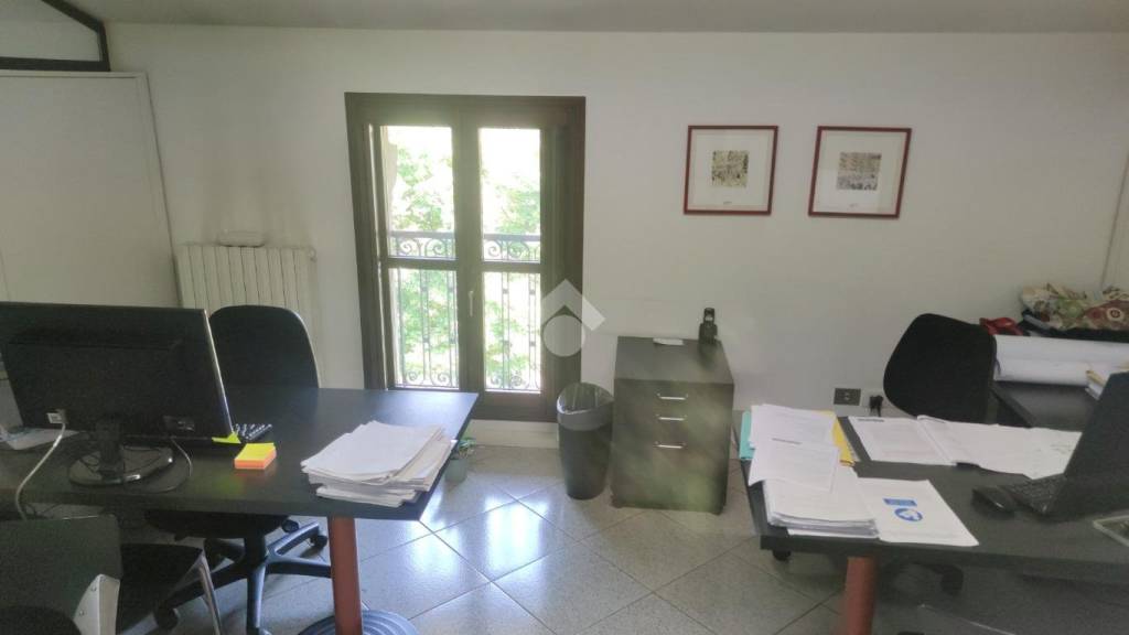 ufficio in affitto a Reggio nell'Emilia in zona Ospizio