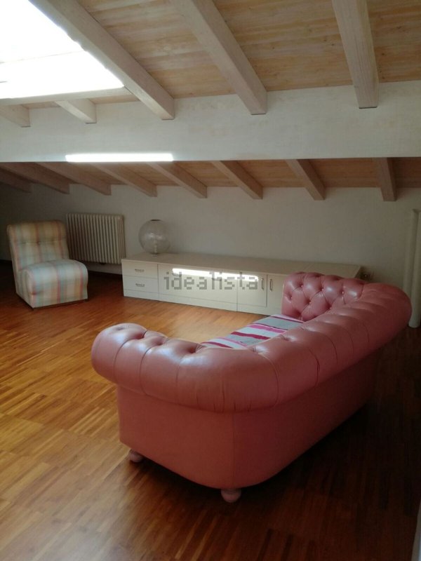 appartamento in affitto a Reggio nell'Emilia in zona Città Storica