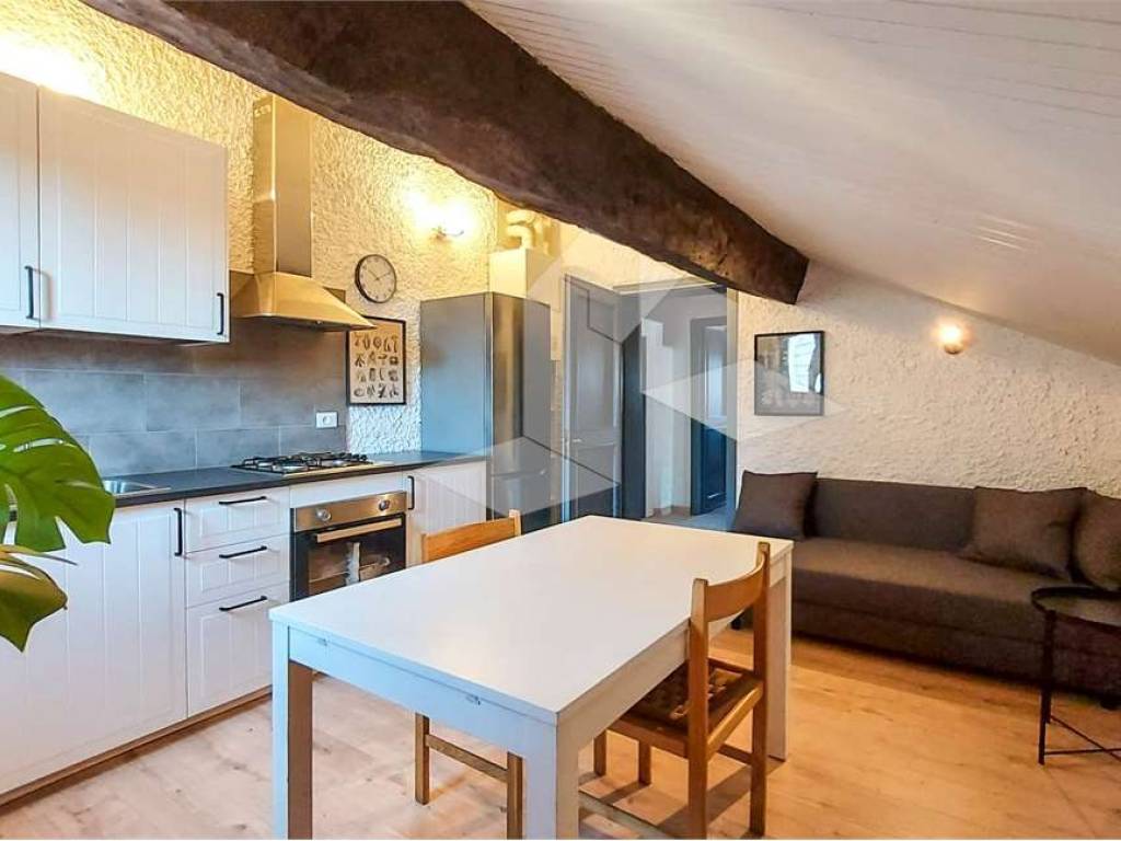 appartamento in affitto a Reggio nell'Emilia in zona Città Storica