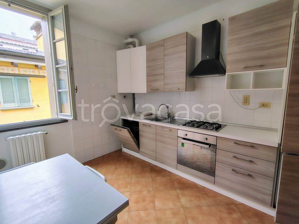 appartamento in affitto a Reggio nell'Emilia in zona Città Storica