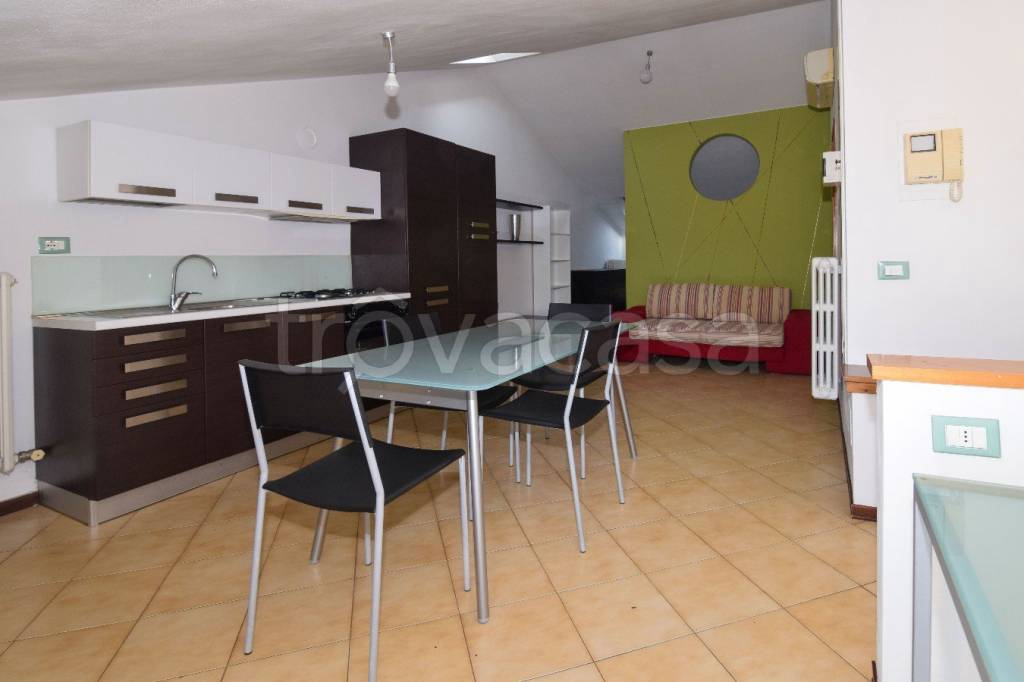 appartamento in affitto a Reggio nell'Emilia in zona Città Storica