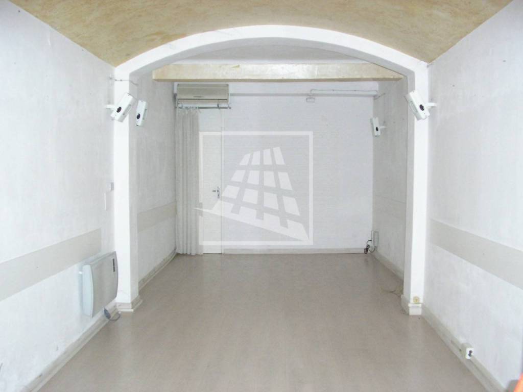 negozio in affitto a Reggio nell'Emilia in zona Città Storica